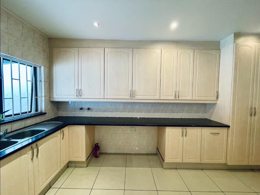 5 Bedroom Property for Sale in Meyersdal Gauteng
