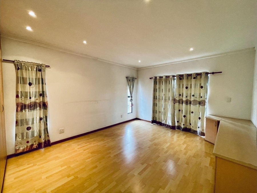 5 Bedroom Property for Sale in Meyersdal Gauteng