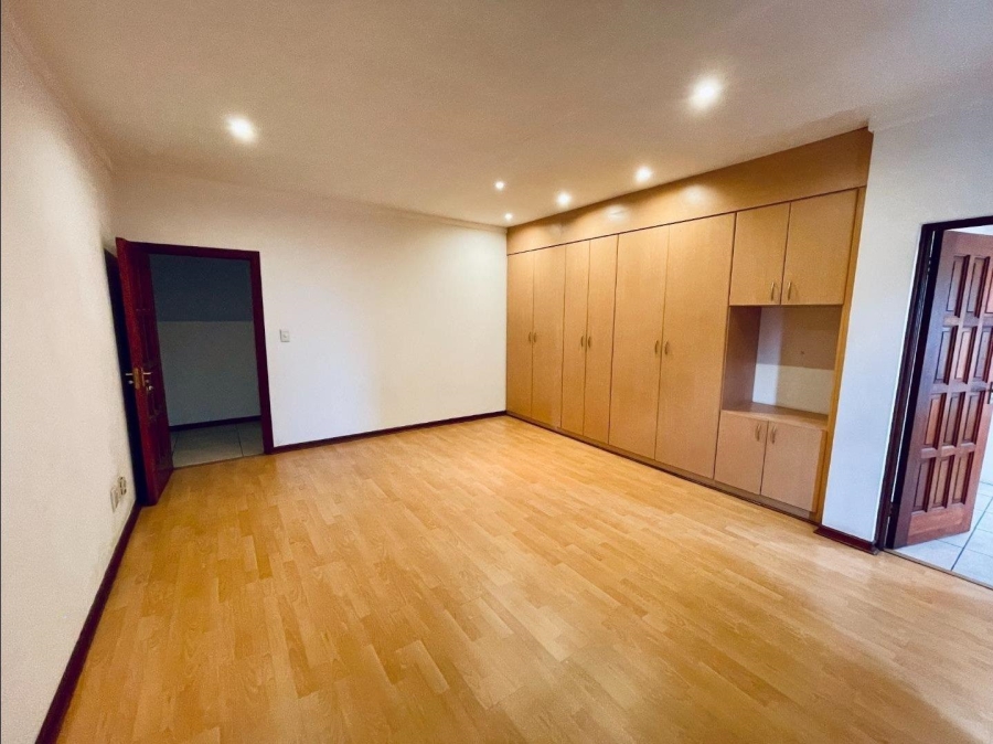 5 Bedroom Property for Sale in Meyersdal Gauteng
