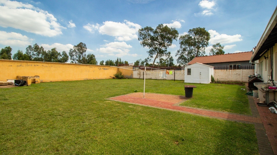 3 Bedroom Property for Sale in Bakerton Gauteng