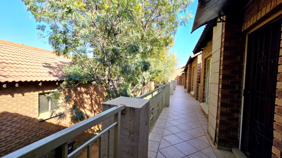2 Bedroom Property for Sale in Mooikloof Ridge Gauteng