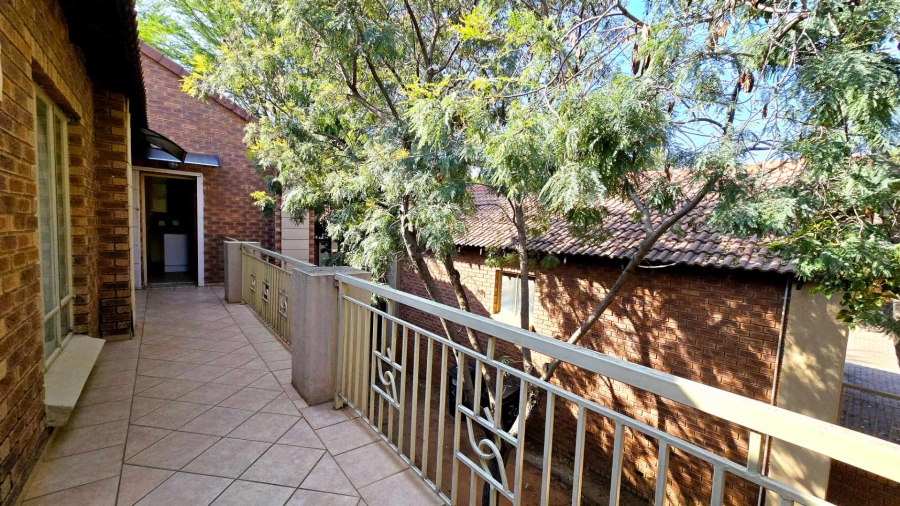 2 Bedroom Property for Sale in Mooikloof Ridge Gauteng