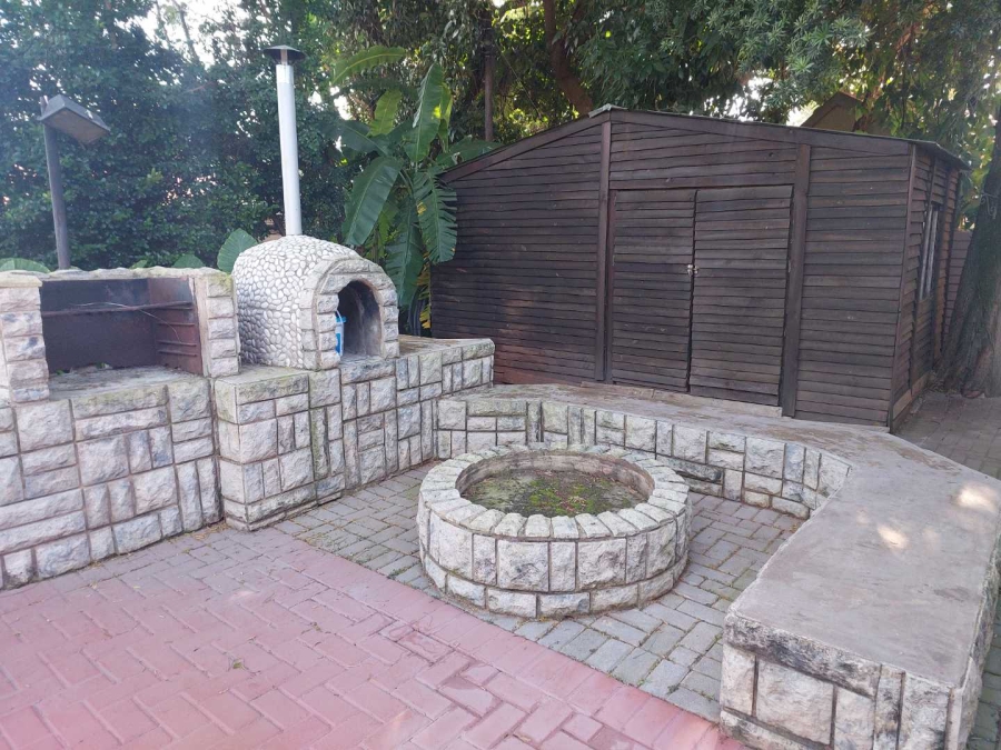 4 Bedroom Property for Sale in Sinoville Gauteng