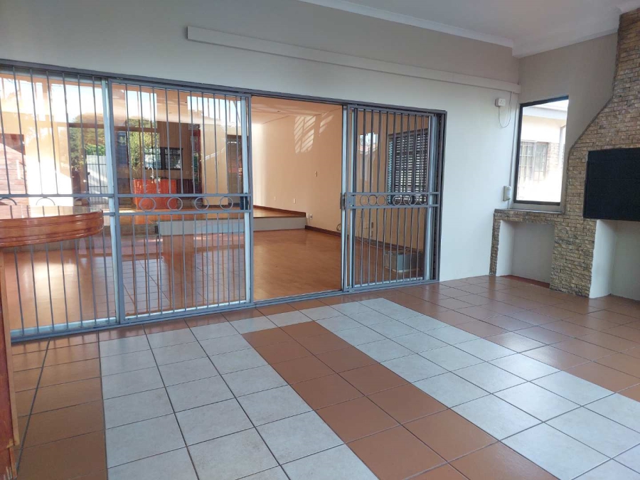 4 Bedroom Property for Sale in Sinoville Gauteng
