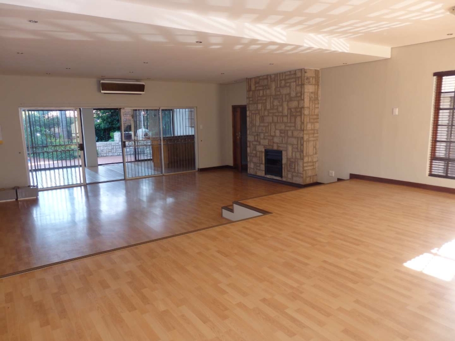 4 Bedroom Property for Sale in Sinoville Gauteng