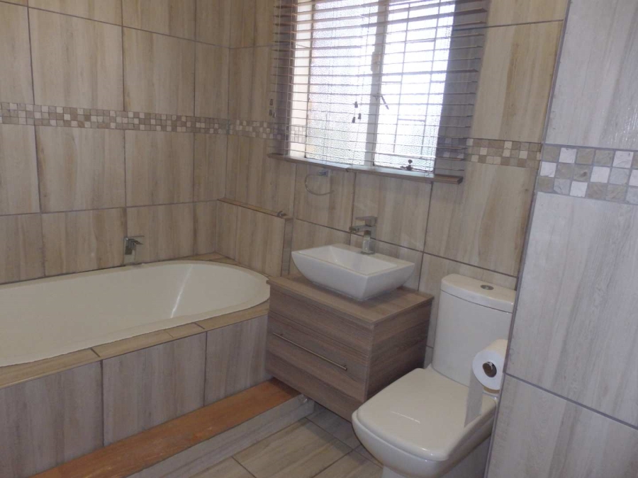 4 Bedroom Property for Sale in Sinoville Gauteng