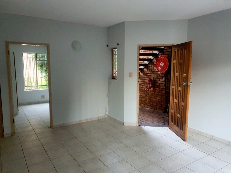 To Let 2 Bedroom Property for Rent in Clubview Gauteng