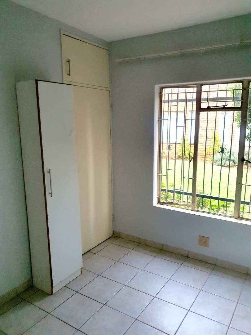 To Let 2 Bedroom Property for Rent in Clubview Gauteng