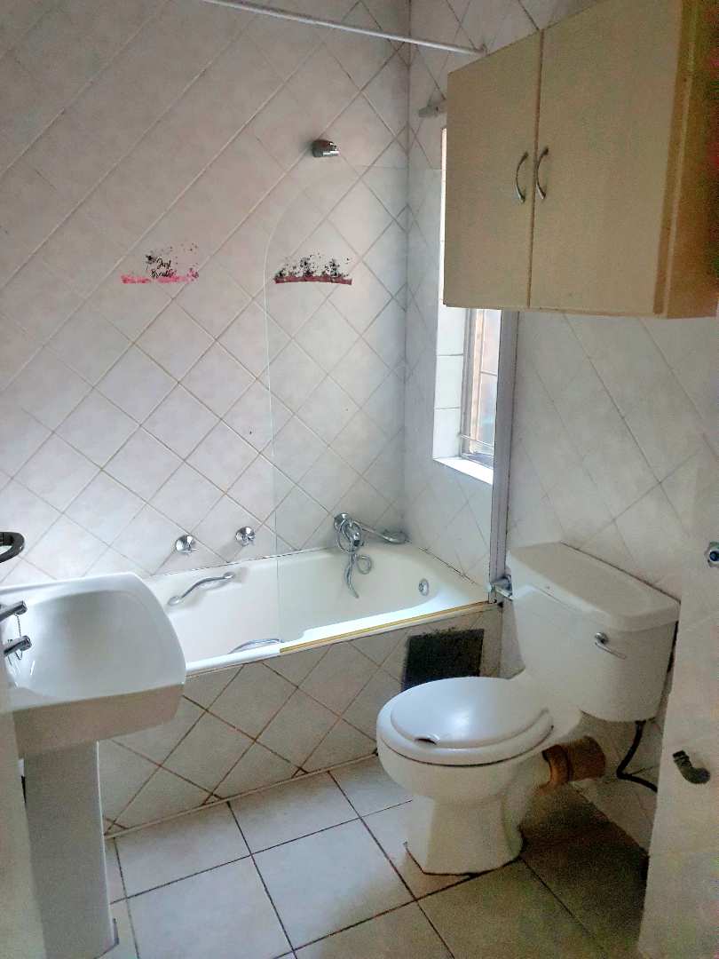 To Let 2 Bedroom Property for Rent in Clubview Gauteng
