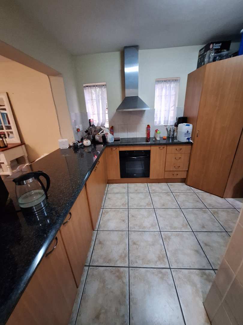 To Let 3 Bedroom Property for Rent in Weltevreden Park Gauteng