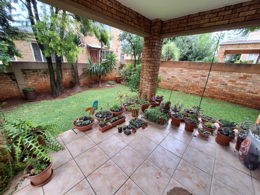 To Let 3 Bedroom Property for Rent in Weltevreden Park Gauteng