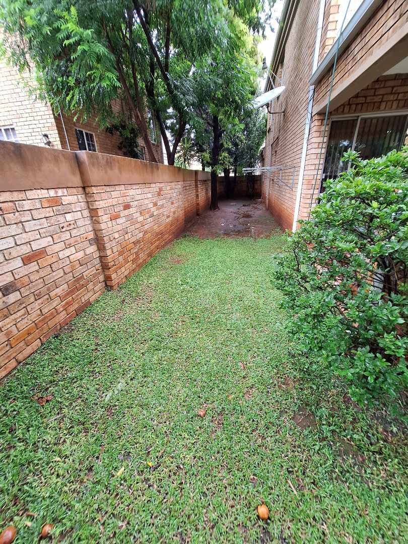 To Let 3 Bedroom Property for Rent in Weltevreden Park Gauteng