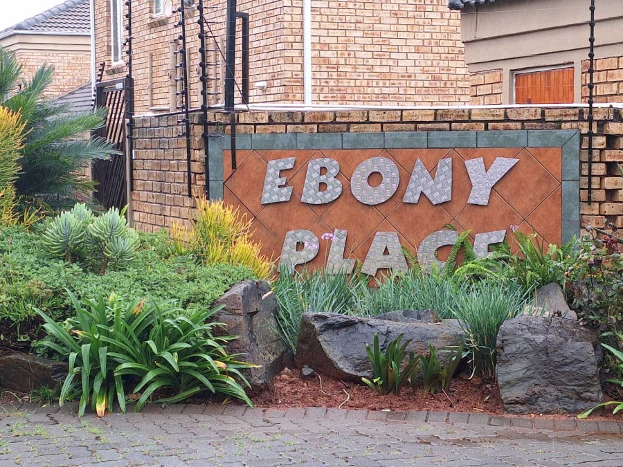 To Let 3 Bedroom Property for Rent in Weltevreden Park Gauteng