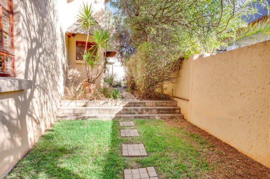 To Let 3 Bedroom Property for Rent in Douglasdale Gauteng