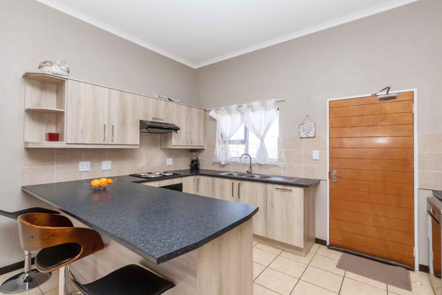 2 Bedroom Property for Sale in Wilgeheuwel Gauteng