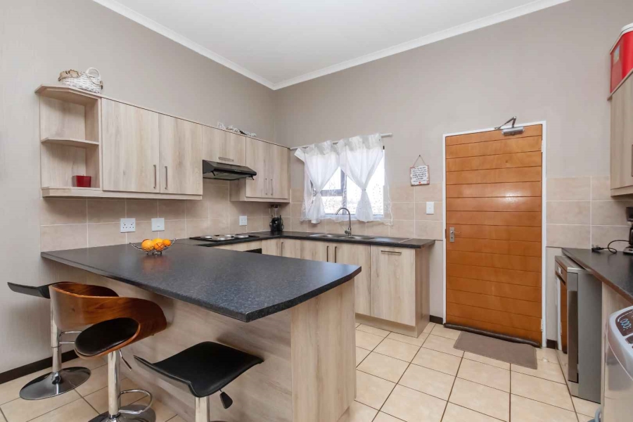 2 Bedroom Property for Sale in Wilgeheuwel Gauteng