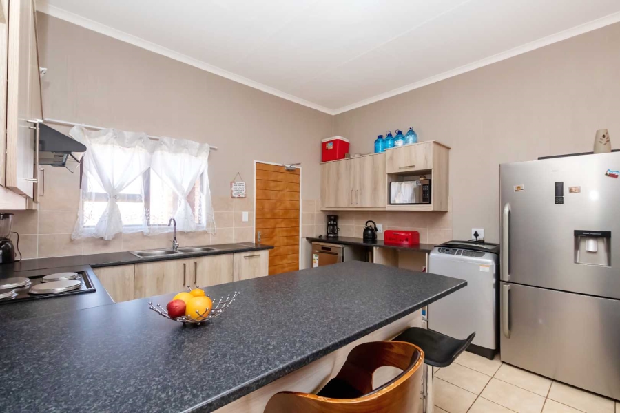 2 Bedroom Property for Sale in Wilgeheuwel Gauteng