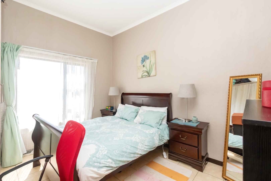 2 Bedroom Property for Sale in Wilgeheuwel Gauteng