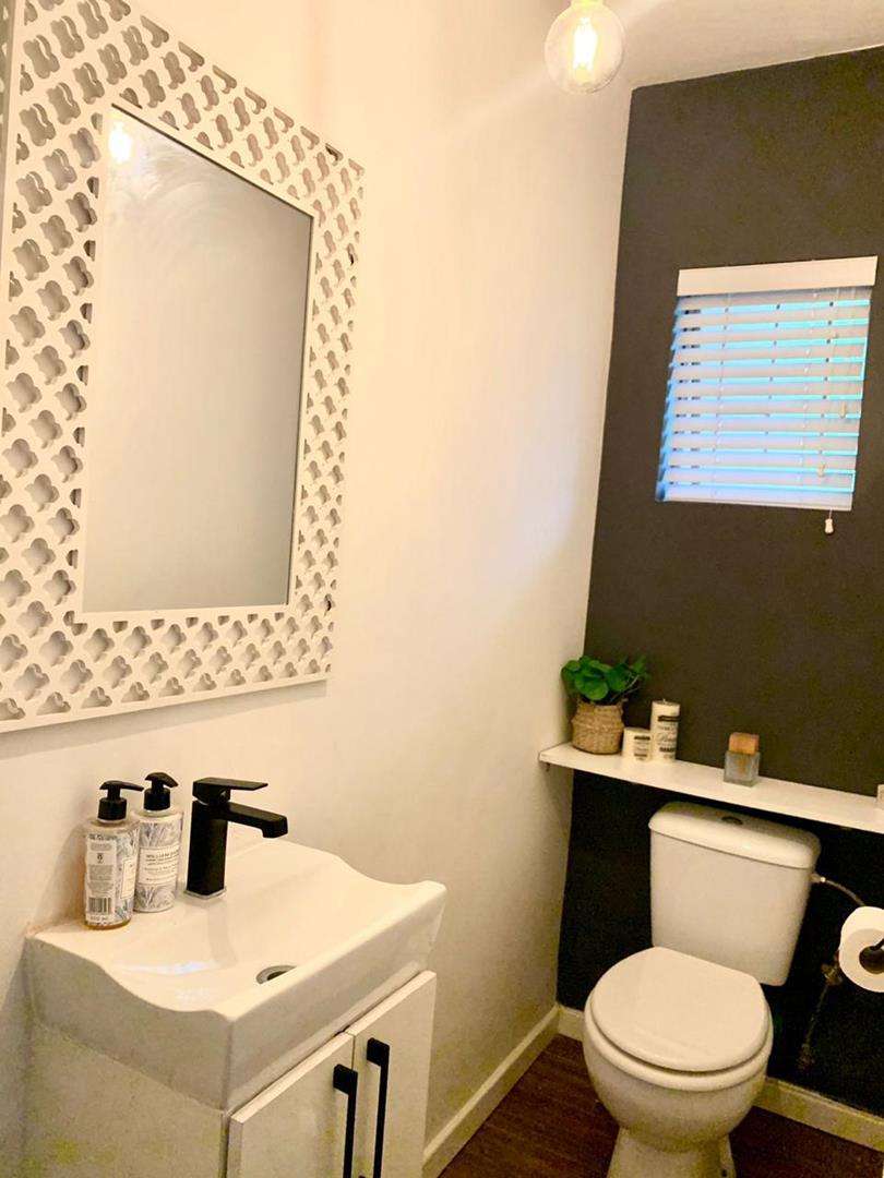 2 Bedroom Property for Sale in Quellerina Gauteng
