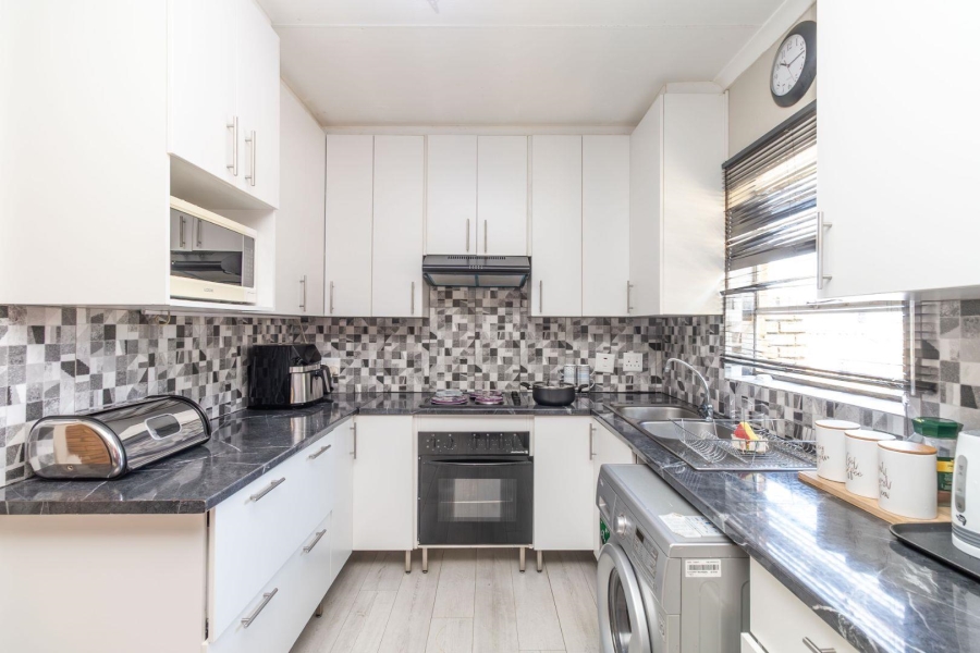 3 Bedroom Property for Sale in Honeypark Gauteng