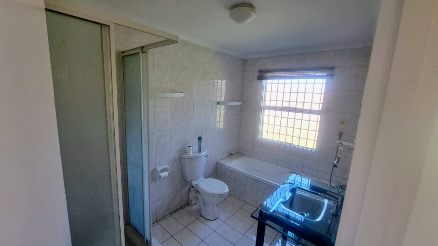 To Let 2 Bedroom Property for Rent in Oakdene Gauteng