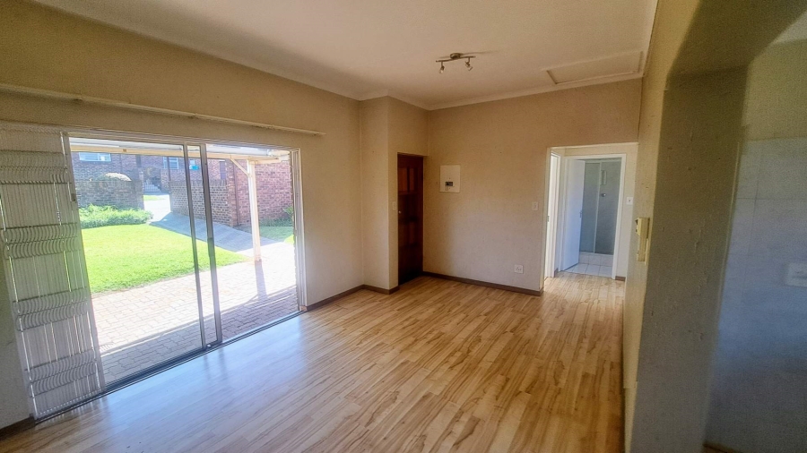 To Let 2 Bedroom Property for Rent in Oakdene Gauteng