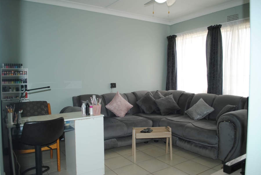 1 Bedroom Property for Sale in Riversdale Gauteng