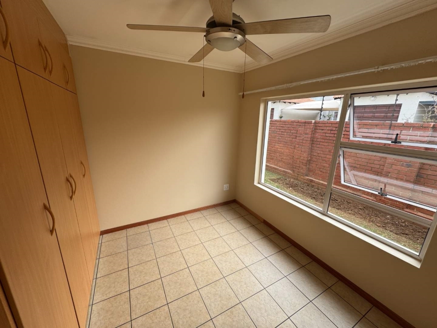 3 Bedroom Property for Sale in New Redruth Gauteng