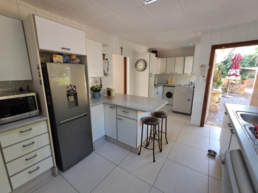 3 Bedroom Property for Sale in Glenvista Gauteng