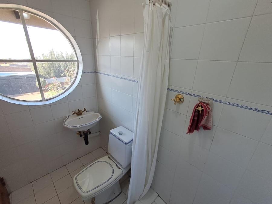 4 Bedroom Property for Sale in Glenvista Gauteng