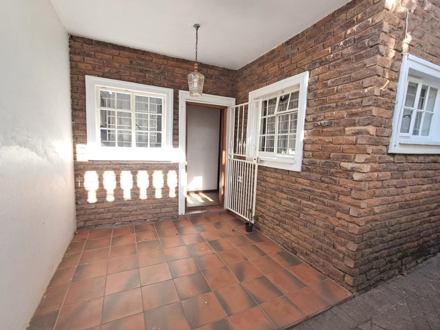 4 Bedroom Property for Sale in Glenvista Gauteng