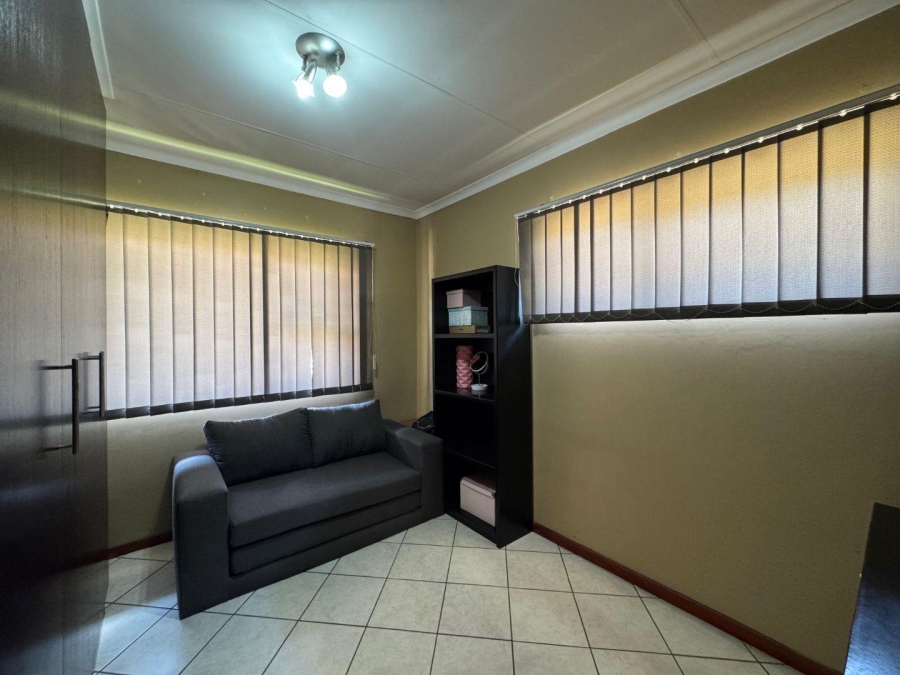 2 Bedroom Property for Sale in Meyersdal Gauteng