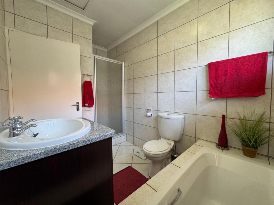 2 Bedroom Property for Sale in Meyersdal Gauteng