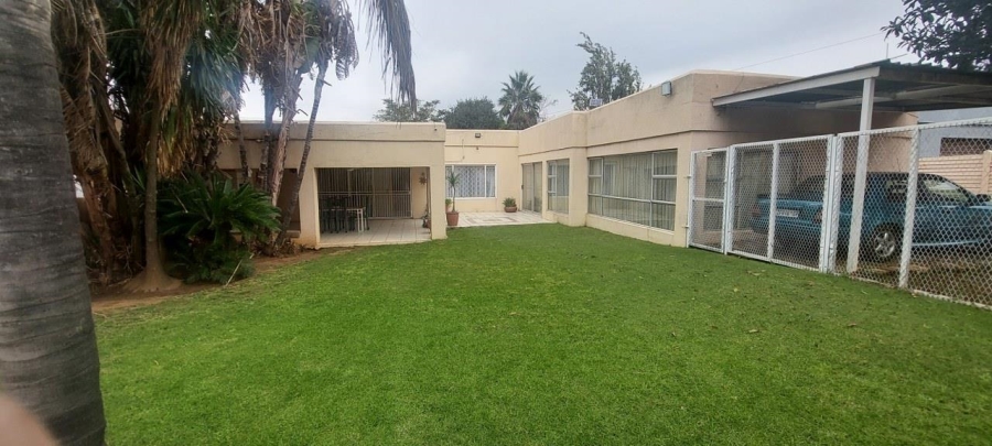 9 Bedroom Property for Sale in Tulisa Park Gauteng