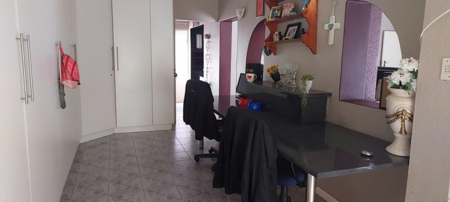 9 Bedroom Property for Sale in Tulisa Park Gauteng