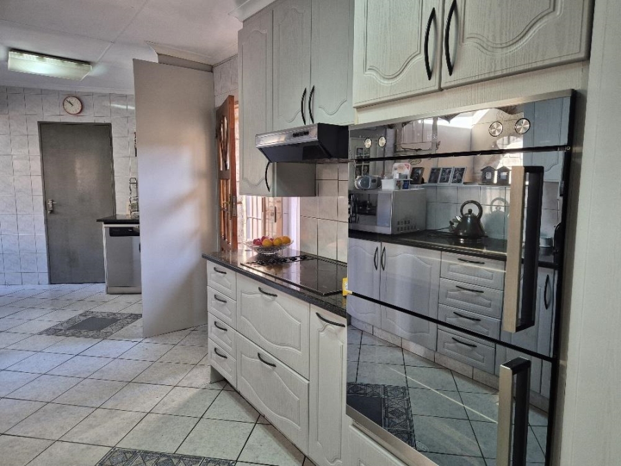 3 Bedroom Property for Sale in Freeway Park Gauteng