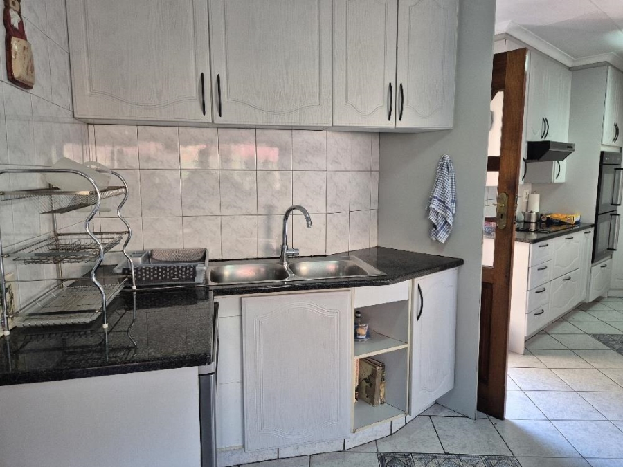 3 Bedroom Property for Sale in Freeway Park Gauteng
