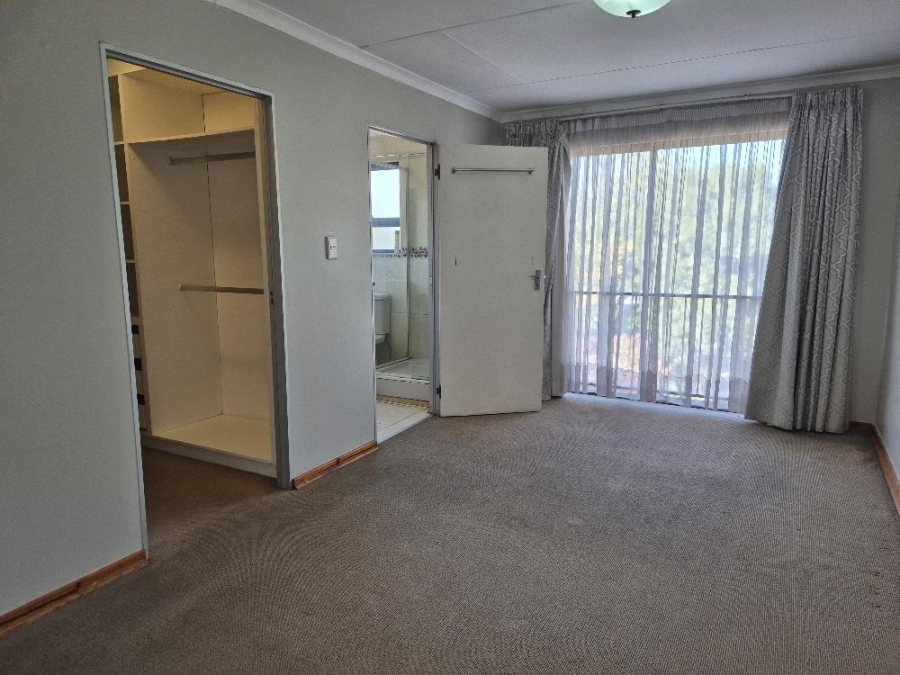 3 Bedroom Property for Sale in Freeway Park Gauteng
