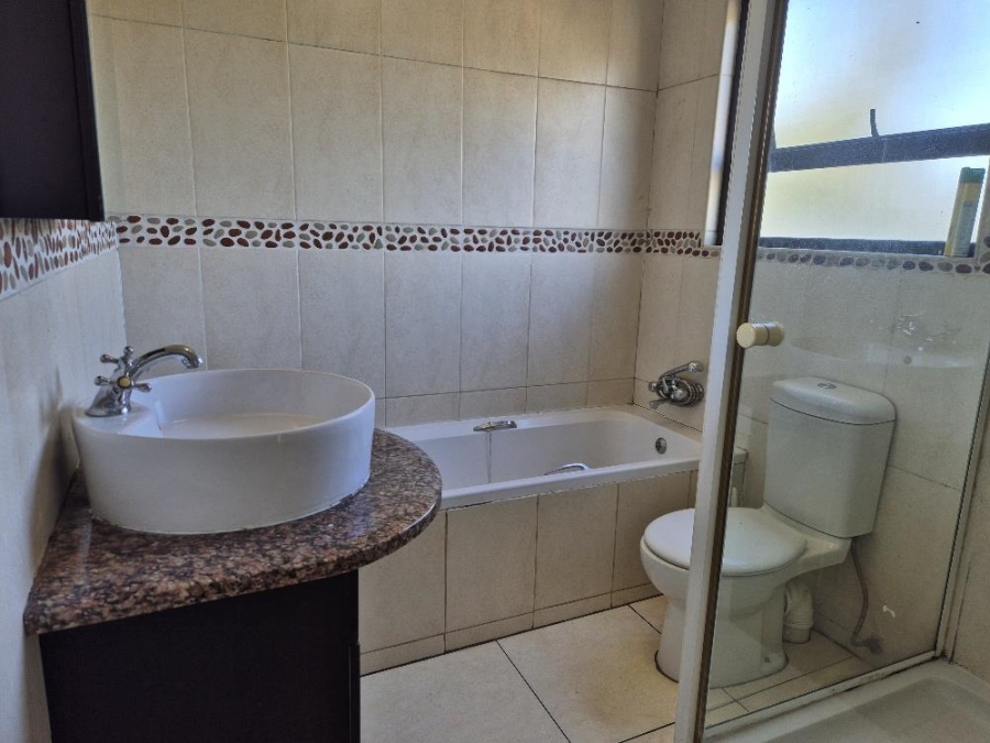 3 Bedroom Property for Sale in Freeway Park Gauteng