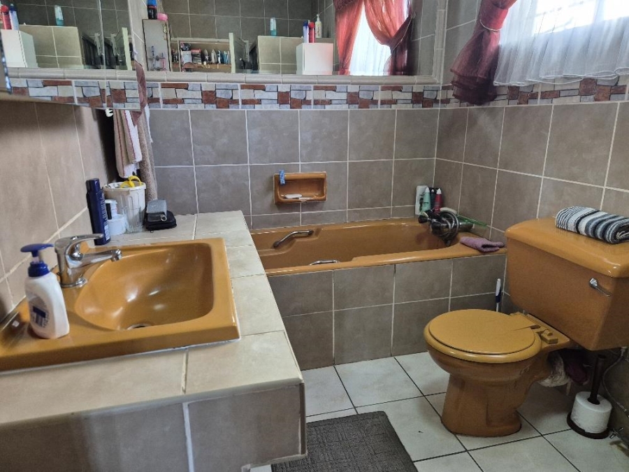 3 Bedroom Property for Sale in Freeway Park Gauteng