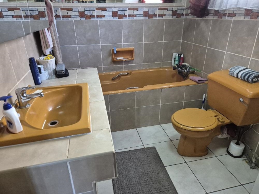 3 Bedroom Property for Sale in Freeway Park Gauteng