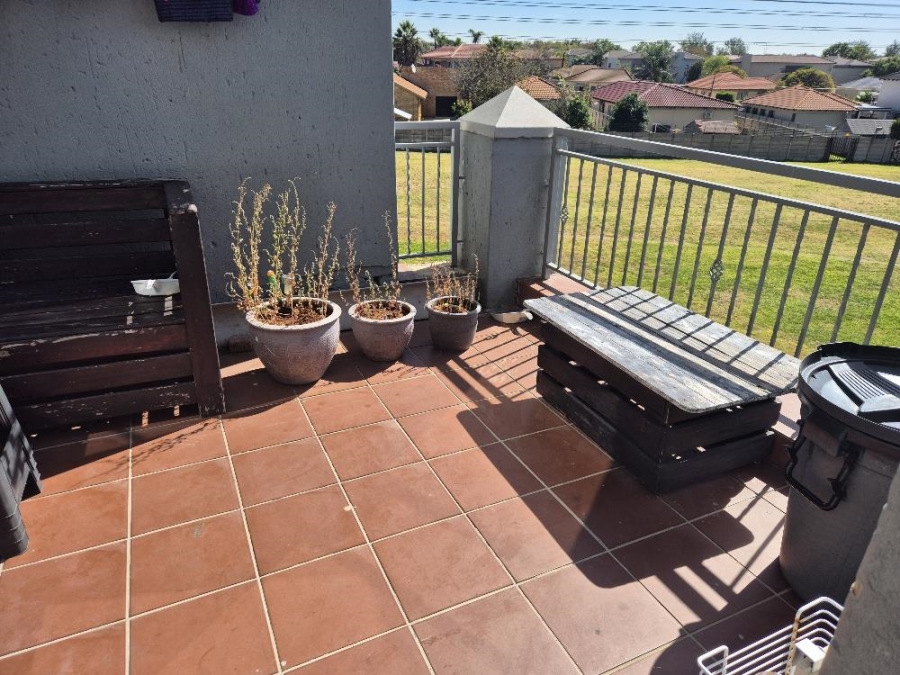 2 Bedroom Property for Sale in Clearwater Estate Gauteng