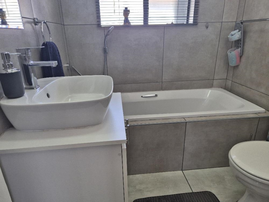2 Bedroom Property for Sale in Clearwater Estate Gauteng