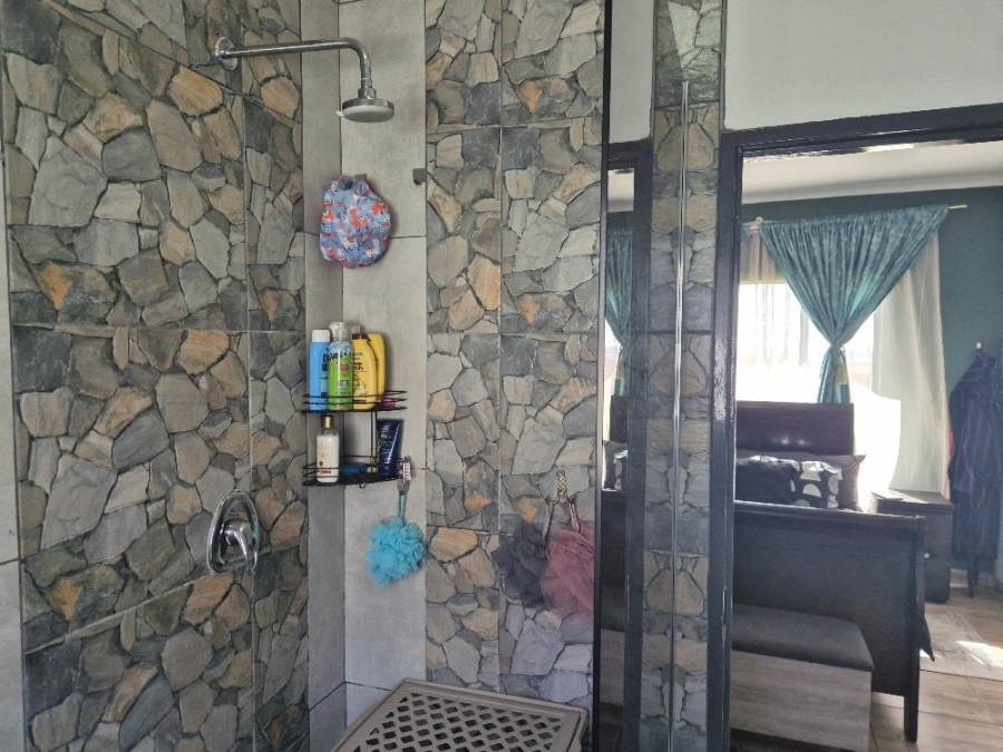 2 Bedroom Property for Sale in Clearwater Estate Gauteng