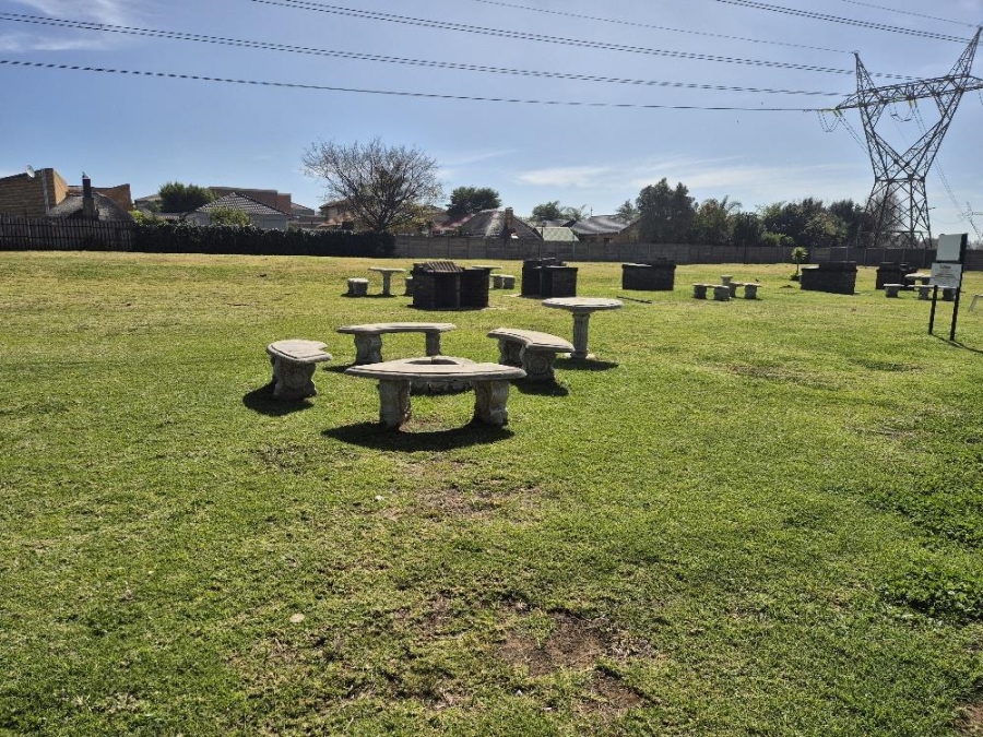 2 Bedroom Property for Sale in Clearwater Estate Gauteng