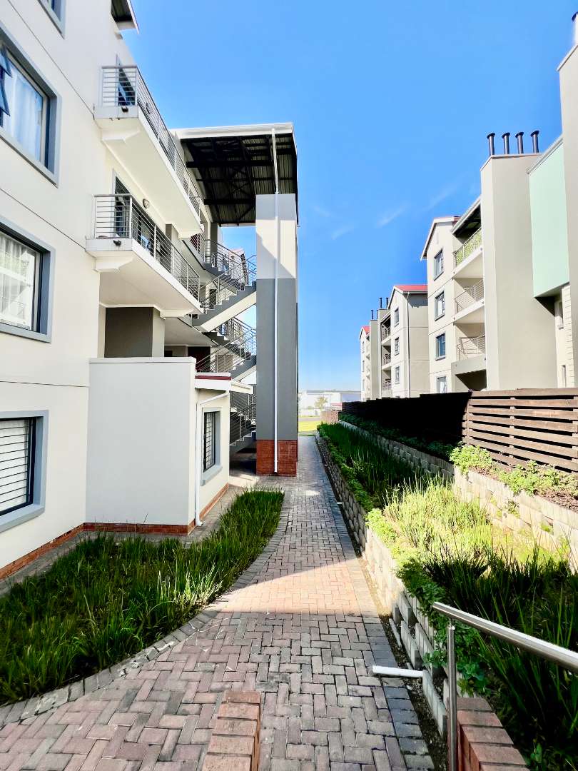 1 Bedroom Property for Sale in Modderfontein Gauteng