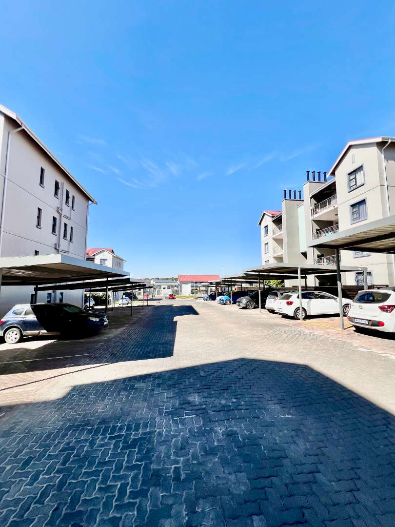 1 Bedroom Property for Sale in Modderfontein Gauteng