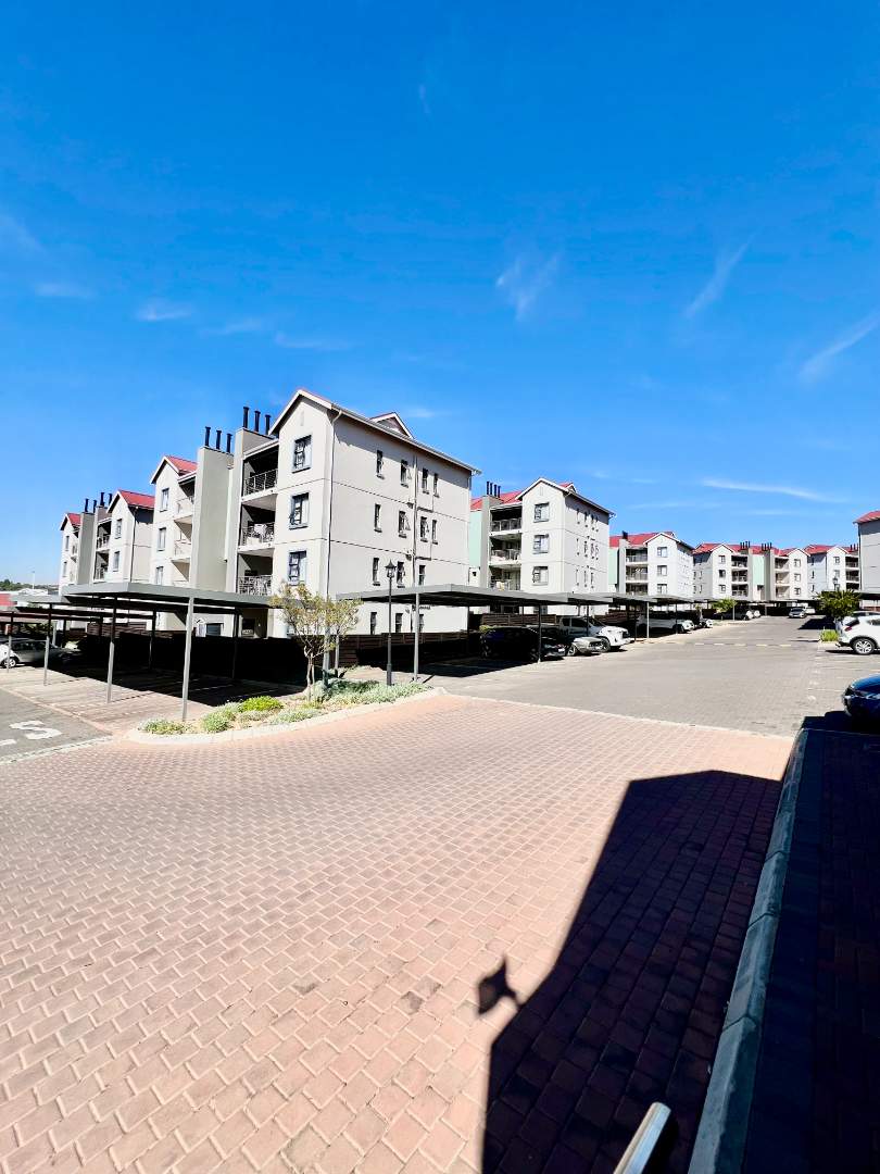1 Bedroom Property for Sale in Modderfontein Gauteng