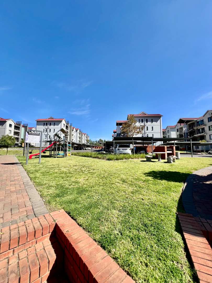 1 Bedroom Property for Sale in Modderfontein Gauteng