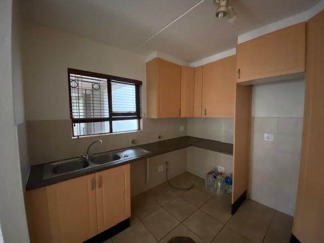 To Let 2 Bedroom Property for Rent in Fourways Gauteng